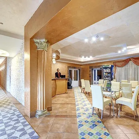 Olga Hotel 3*
