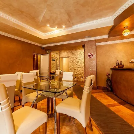 Olga Hotel Tatariv